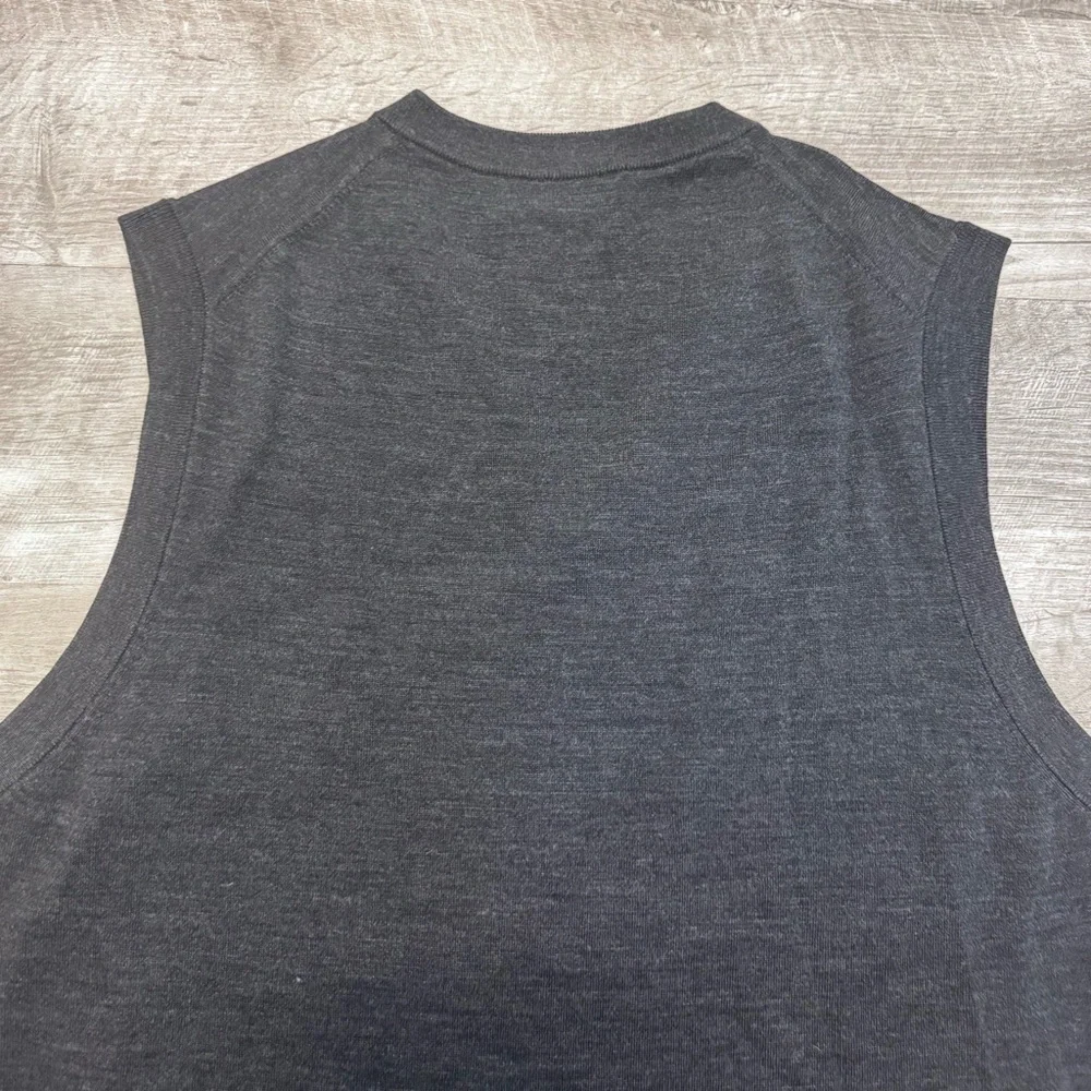 Brooks Brothers 100% Merino Wool Pullover Sweater Vest Charcoal Gray Mens Sz. L